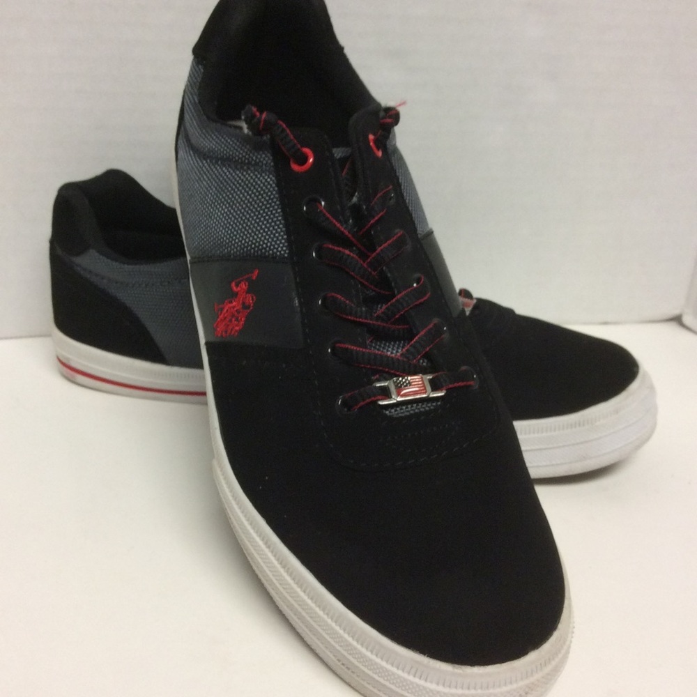 Casual mens sneakers size 10.5